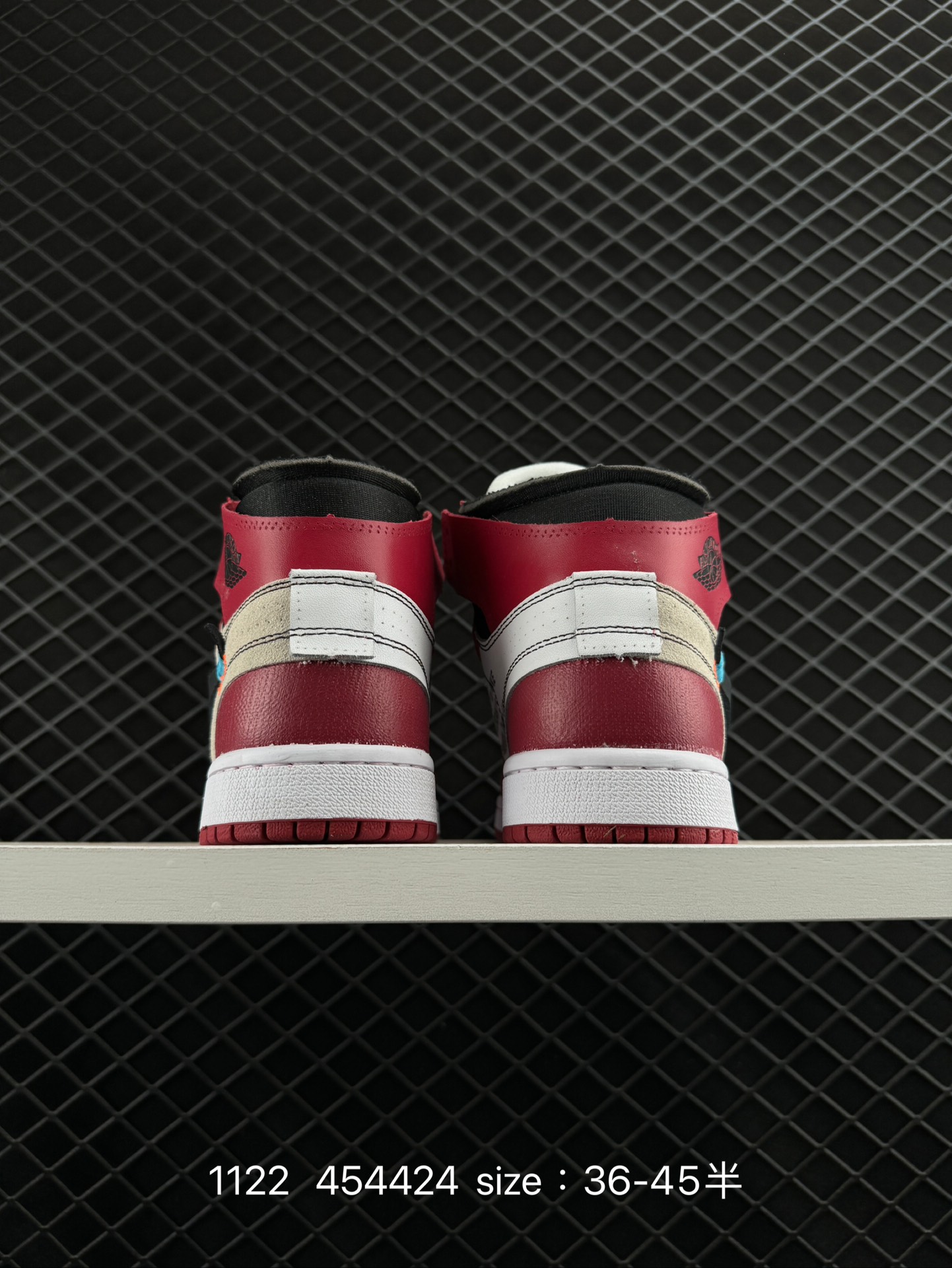 OFF-WHITE x Air Jordan 1 Retro High OG “UNC”